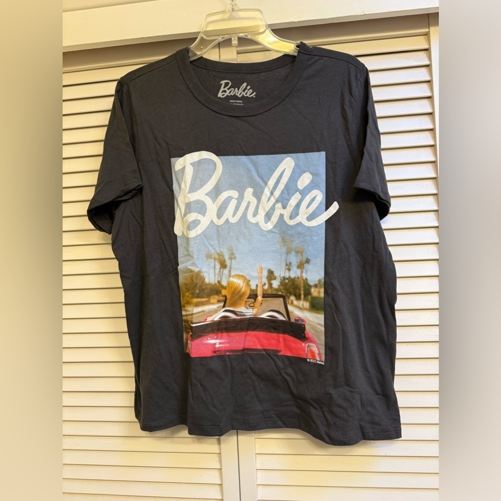 Barbie Graphic T-Shirt Womenβs Sz Large NEW Black Hybird 2023 Short Sleeved Tee